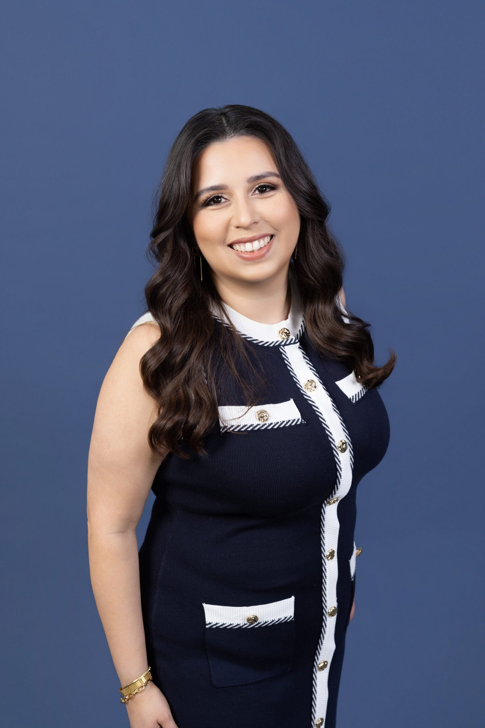 PennebakerQuiroz-0085 (Anndria, blue background)